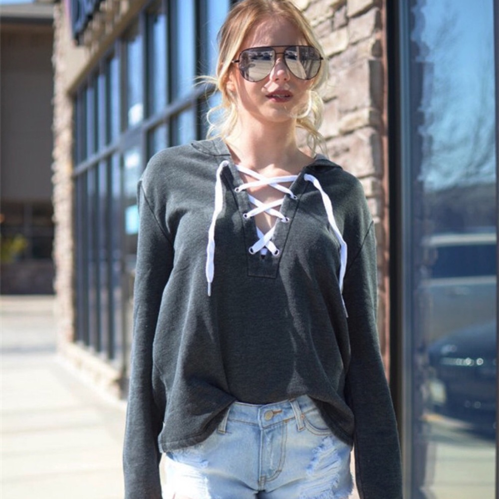 š„ CLEARANCE Lace Up Silver Grommet Hoodie Top - Picture 2 of 7